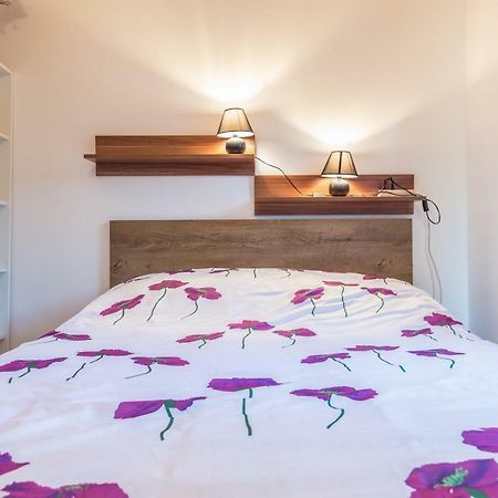 Eco Holiday Home Lavanda Funtana Exterior foto