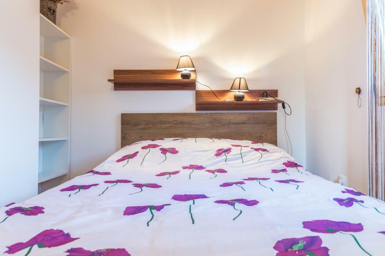 Eco Holiday Home Lavanda Funtana Exterior foto