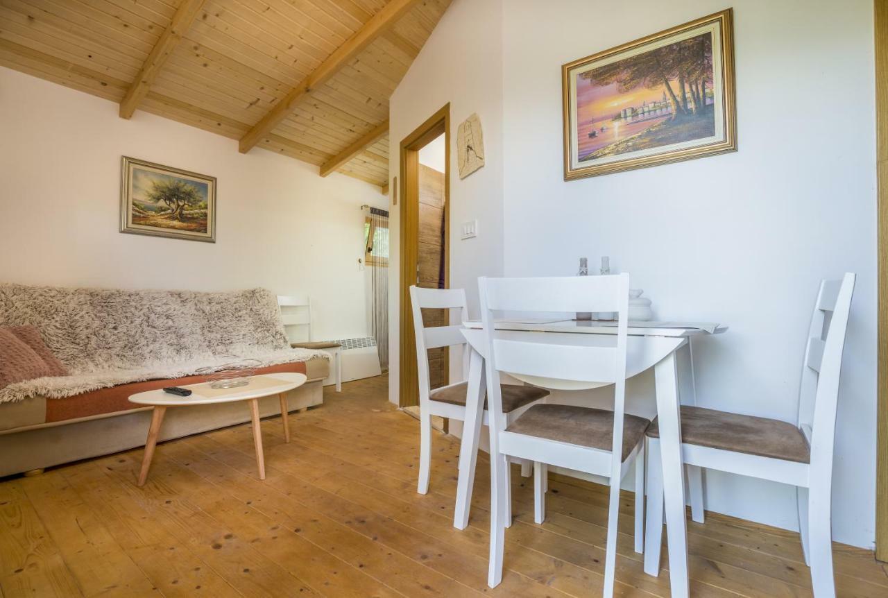 Eco Holiday Home Lavanda Funtana Exterior foto